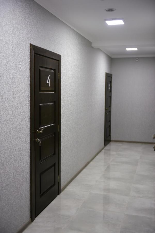Gray Hotel Vynohradiv Esterno foto