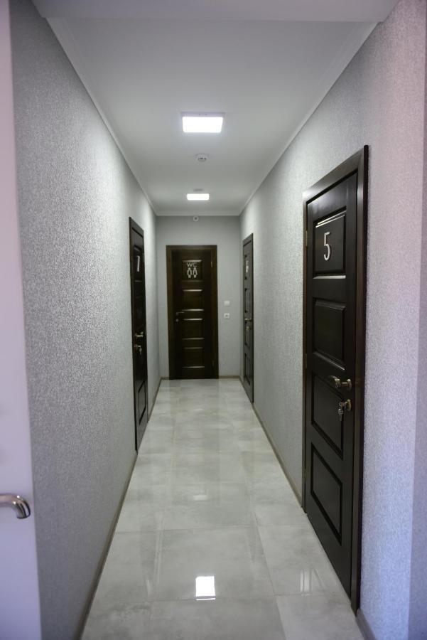 Gray Hotel Vynohradiv Esterno foto
