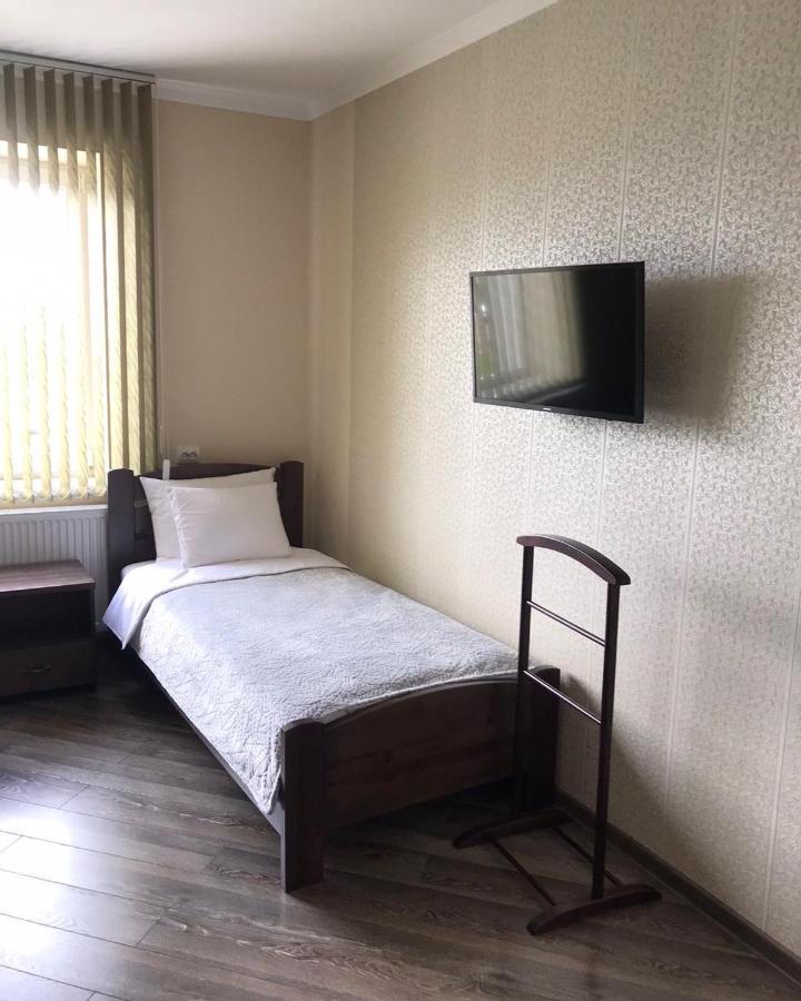 Gray Hotel Vynohradiv Esterno foto