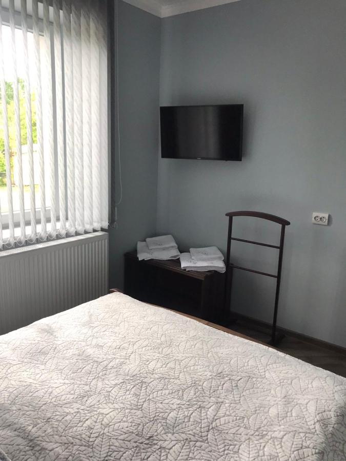 Gray Hotel Vynohradiv Esterno foto
