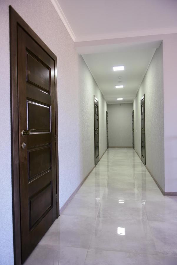 Gray Hotel Vynohradiv Esterno foto